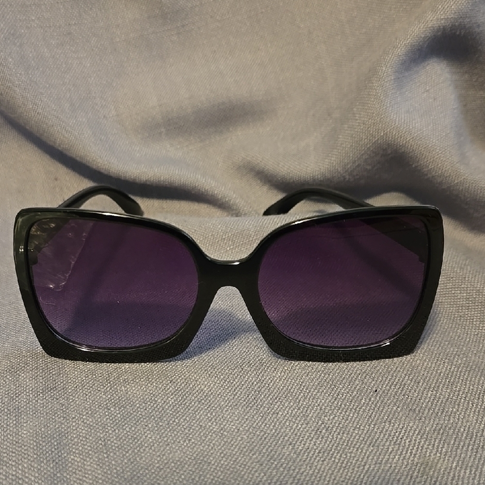 Stylish Black Sunglasses